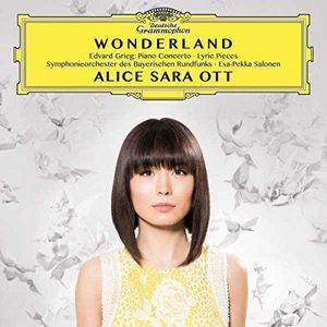 Wonderland | Alice Sara Ott imagine