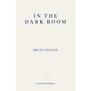 In The Dark Room, Paperback imagine