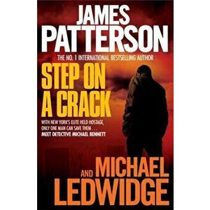 Step on a Crack, Paperback - Michael Ledwidge imagine
