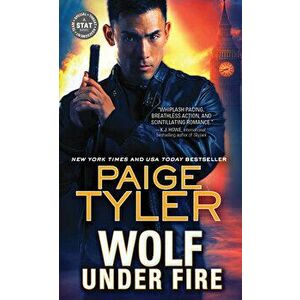 Wolf Under Fire, Paperback - Paige Tyler imagine