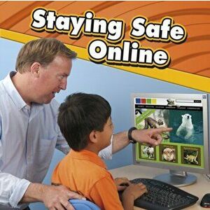 Staying Safe Online, Hardback - Sally Lee imagine