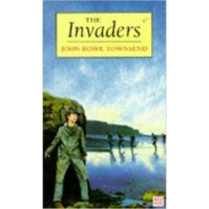 Invaders, Paperback - John Rowe Townsend imagine
