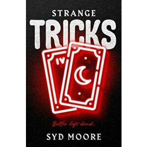 Strange Tricks. An Essex Witch Museum Mystery, Paperback - Syd Moore imagine