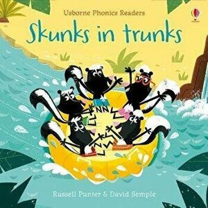 Skunks in Trunks, Paperback - Russell Punter imagine