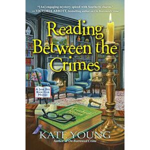 Reading Between the Crimes, Hardcover - Kate Young imagine