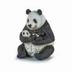 Figurina urs panda sezand cu pui in brate, Papo imagine