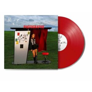 Photographie - Red Vinyl | Alice et Moi imagine