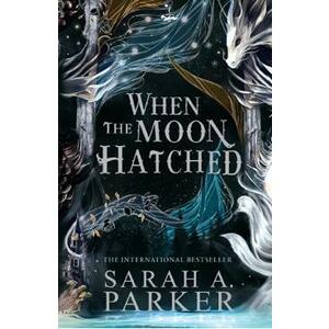 When the Moon Hatched. Moonfall #1 - Sarah A. Parker imagine