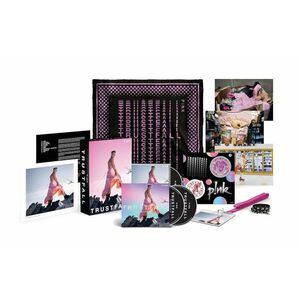 Trustfall (Tour Deluxe Edition - Fanbox) | P!nk imagine